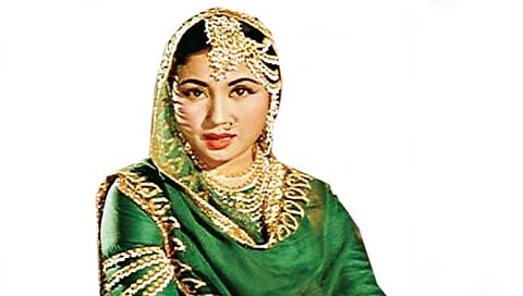 ‘पाकीजा’वर वेबसीरिज