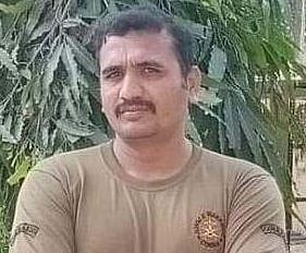 गडचिरोली : अहेरी येथे पोलिस शिपायाची गोळी झाडून आत्महत्या www.pudhari.com