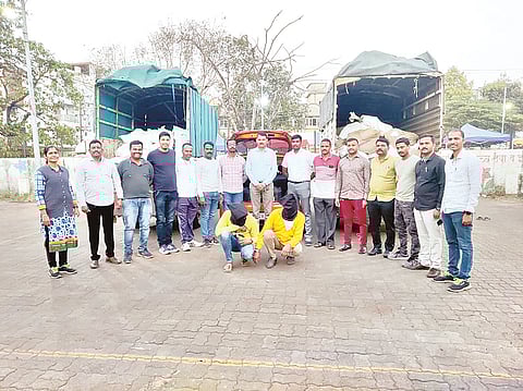 Police officers along with two hardened criminals arrested in the kiln business.