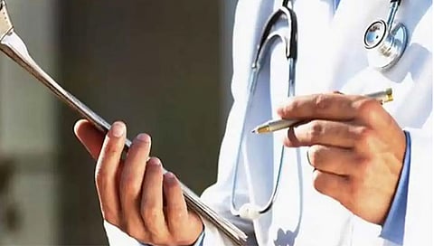 एमबीबीएसच्या विद्यार्थ्यांना पुन्हा द्यावी लागणार मायक्रोबायोलॉजी ची परीक्षा