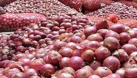 बांग्लादेश सरकारने कांदा आयात बंदी उठविली ; भारतातून लवकरच निर्यात