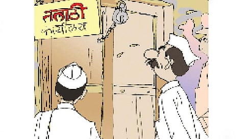 कागल तालुक्यातील तलाठी नायब तहसिलदारांसह वास्तूशांतीसाठी भरदुपारी हातकणंगलेला !