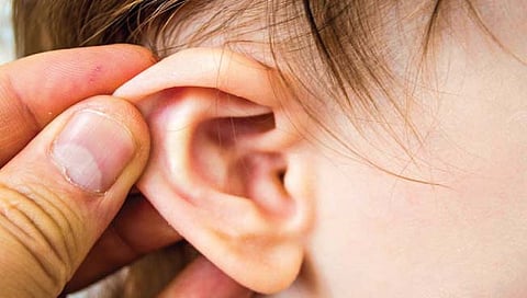 कानातून पाणी वाहतेय?