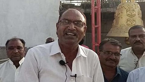 मुस्लिम व्यक्तीने मंदिरात बसवली ३७ क्विंटलची महाघंटा www.pudharinews.