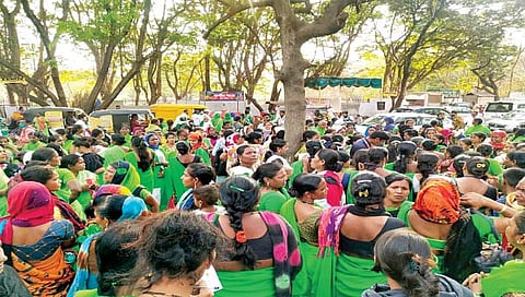 कोल्हापूर : घनकचरा व्यवस्थापन कायद्याची अंमलबजावणी करा