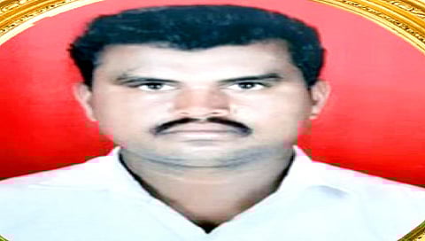 नाशिक : कर्जाचा डोंगर फेडायचा कसा या विवंचनेतून शेतकर्याने संपवले जीवन