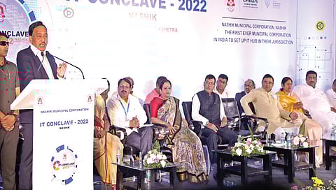 राऊतांनी गप्प बसावे, अन्यथा माझ्याकडे ‘चोपडी’ आहे : नारायण राणे