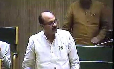 Randhir Savarkar : टीईटी परीक्षेतील गैरव्यवहाराकडे आमदार रणधीर सावरकरांनी वेधले लक्ष