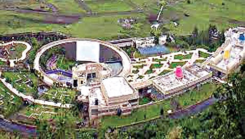 नाशिक : फाळके स्मारक खासगी संस्थेच्या घशात?