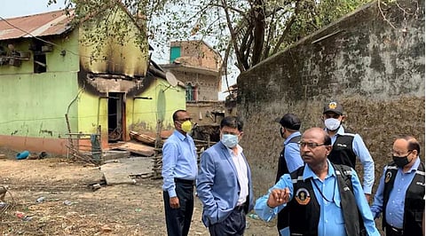 बिरभूम जळीतकांड प्रकरण : ‘हत्या करण्याच्या उद्देशानेच घरांना लावली आग’, ‘सीबीआय’चा २१ जणांवर गुन्हा