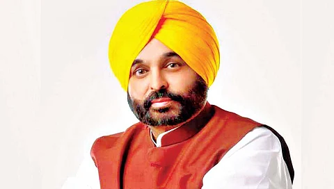 ‘aap’ government : पंजाबमध्ये ‘आप’ सरकार सुसाट; ४२४ व्हीआयपींची सुरक्षा हटवली