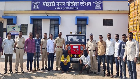 धुळे : मोहाडीत दोघा तस्करांकडून गांजासह पिस्तूल, चाकू जप्त