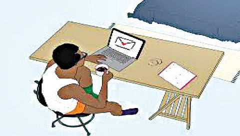 सोशल मीडियावरील क्षणिक शरीरसुखाच्या मोहात पडाल तर याल अडचणीत