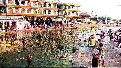 नाशिक : रामकुंडावरील वस्त्रांतरगृहावर हातोडा पडणार ; प्रशासन-पुरोहितांमध्ये वादाची चिन्हे