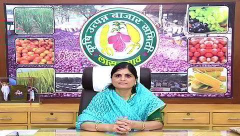 लासलगाव : कांदा दरातील घसरण थांबवण्याकरिता सुवर्णा जगताप यांचे पत्र