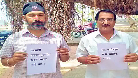 नाशिक : उड्डाणपुलांच्या विरोधासाठी पर्यावरणप्रेमींची स्वाक्षरी मोहीम