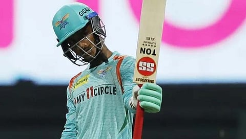 Ayush Badoni : आयपीएलच्या पदार्पणातच मैदान गाजवणारा ‘हा’ २२ वर्षीय तरूण आहे तरी कोण?