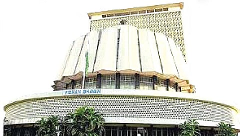 वक्फ बोर्डावर दाऊदच्या माणसांची नियुक्ती; फडणवीस यांचा विधानसभेत दुसरा पेनड्राईव्ह बॉम्ब