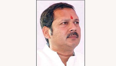 नौदलाचा नवा झेंडा