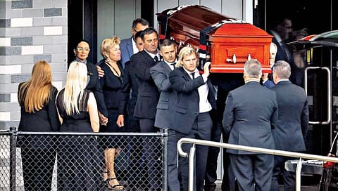 शेन वॉर्न यांच्यावर कुटुंबीयांतर्फे अंत्यसंस्कार