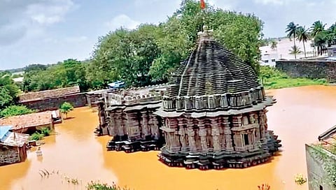 खिद्रापूर : खजुराहोच्या धर्तीवर व्हावी कोपेश्वर मंदिराची दुरुस्ती