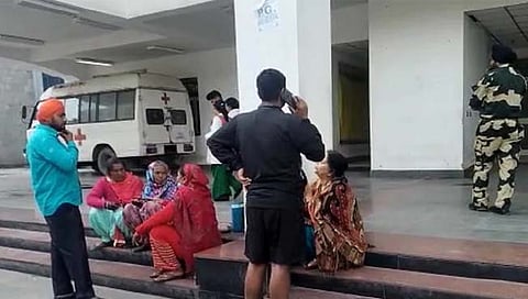 गोळीबारात जखमी झालेल्या जवानांना अमृतसर येथील गुरु नानक देव हॉस्पिटलमध्ये दाखल करण्यात आले आहे.