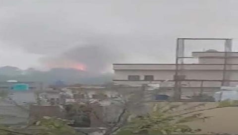 Blast In Pakistan : सियालकोट लष्कर छावणी परिसर साखळी स्फोटाने हादरला