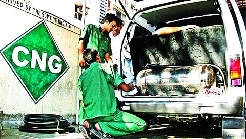 CNG-PNG Prices : पेट्रोल, डिझेलनंतर आता सीएनजी-पीएनजीसुद्धा महाग