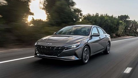 Car Mileage : या ‘पाच’ पद्धतीने वाढवा तुमच्या कारचे मायलेज