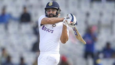 IND vs SL 2nd Test : रोहित शर्माच्या सिक्सने तोडले चाहत्याचे नाक!