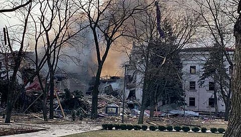 Mariupol theatre : रशियाच्या बॉम्बहल्ल्यानंतर मारियुपोलच्या थिएटरमध्ये ३०० मृतांचा खच?, युक्रेनकडून भिती व्यक्त