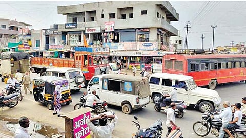 सातारा : रस्ता सुखावह; पण मृत्यूला आमंत्रण देणारा