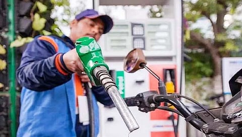 Petrol Diesel Prices : पेट्रोल-डिझेल दरवाढीचा भडका कायम, १२ दिवसांत ७.२० रुपयांची वाढ