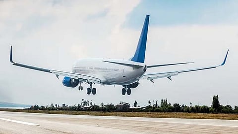 दिल्लीहून दोहाकडे जाणारे विमान वळविले पाकिस्तानातील कराचीकडे, नेमकं काय घडलं…