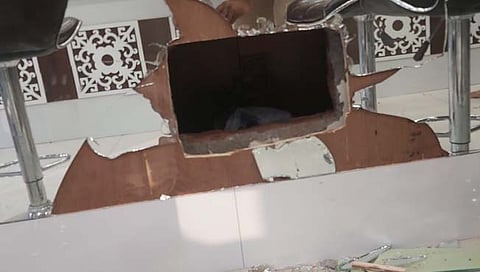 चोरीची अनोखी शक्कल, सराफाच्या दुकानाशेजारी दुकान भाड्याने घेतले अन् भिंतीला भगदाड पाडून सोने लुटले