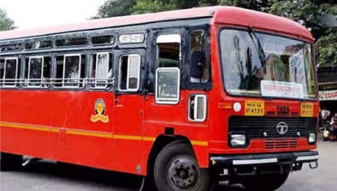 पवारांच्या घरावरील हल्ल्यात सहभागी असणारे एसटी कर्मचारी होणार बडतर्फ!