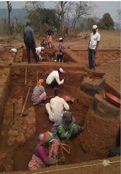 राजगड किल्ल्याच्या पायथ्याच्या पाल खुर्द येथे छत्रपती शिवरायांचे वास्तव्य असलेल्या शिवापट्टण वाडा स्थळाचे सुरू असलेले उत्खनन.