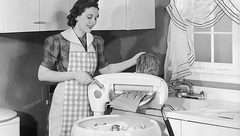 International Women’s Day : वॉशिंग मशीनचा शोध ठरला महिलांच्या प्रगतीचे कारण!