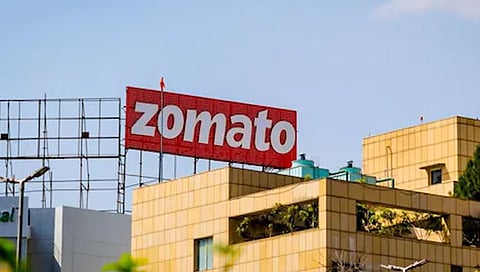 Zomato : आता झोमॅटोवर ऑर्डर करताना ग्राहकांना जादा पैसे मोजावे लागणार