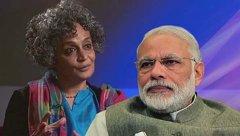 Arundahati raoy : ‘सध्या ४ लोक देश चालवत आहेत, २ विकत आहेत, २ खरेदी करत आहेत’