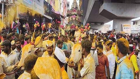 मुदाळतिट्टा : हजारो भाविकांच्या उपस्थितीत बाळुमामांच्या रथाची मिरवणूक संपन्न