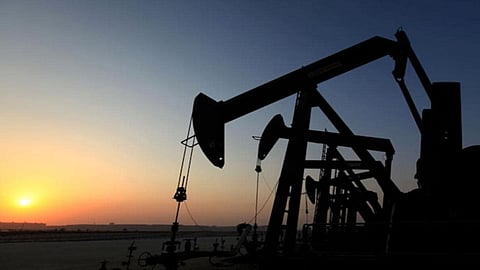 Crude Oil Price : रशियन तेलावरील अमेरिकेच्या बंदीमुळे महागाईचा भडका, दर उच्चांकी पातळीवर