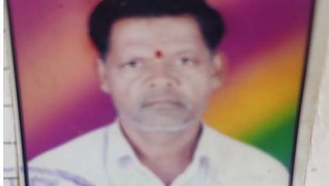 बीड : मुलगा, सून ऊसतोडीवर, घरात आढळला ८ दिवस सडलेला वृद्धाचा मृतदेह