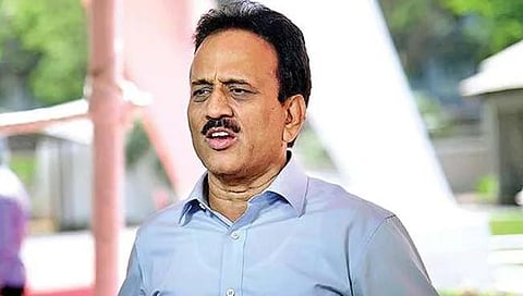 बीएचआर घोटाळ्यातील मुख्य संशयित सुनील झंवरची गिरीश महाजनांच्या मुलीला लग्नाला हजेरी !