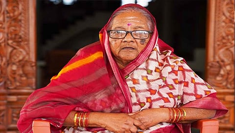 चिक्कोडीचे खासदार अण्णासाहेब जोल्ले यांना मातृशोक