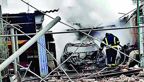 ukraine-russia war : रशियाचा युक्रेनमधील लष्करी तळावर हल्ला : ९ ठार