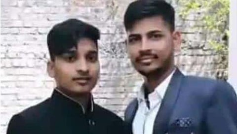 नगर : भीषण अपघातात दोन सख्ख्या चुलत भावांचा मृत्यू, दोघांच्या वडिलांचे सुद्धा नुकतेच निधन