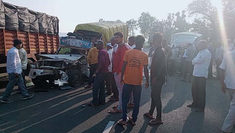 नगर-कल्याण महामार्गावर भीषण अपघातात दोन जण ठार