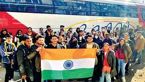 Russia Ukraine war : पाकिस्तान, तुर्कीने घेतला भारतीय तिरंग्याचा आधार