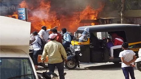 पुणे : शिवणे येथील बेकरीला भीषण आग